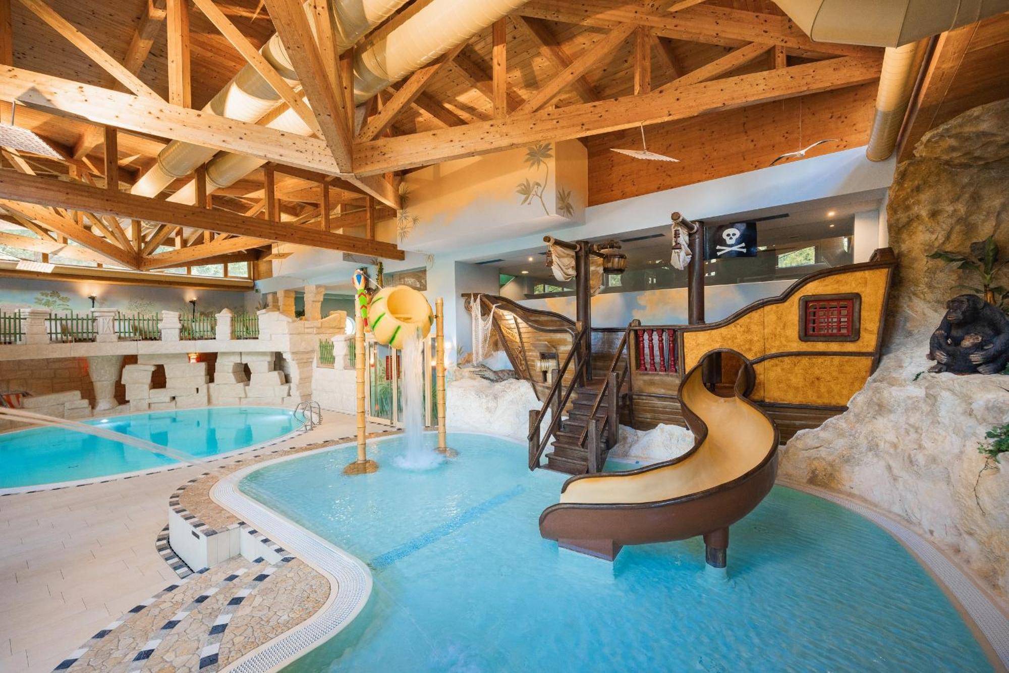 Neueroeffnung Miaflor Familien- & Aktivresort ريد إم أوبيرينتال المظهر الخارجي الصورة