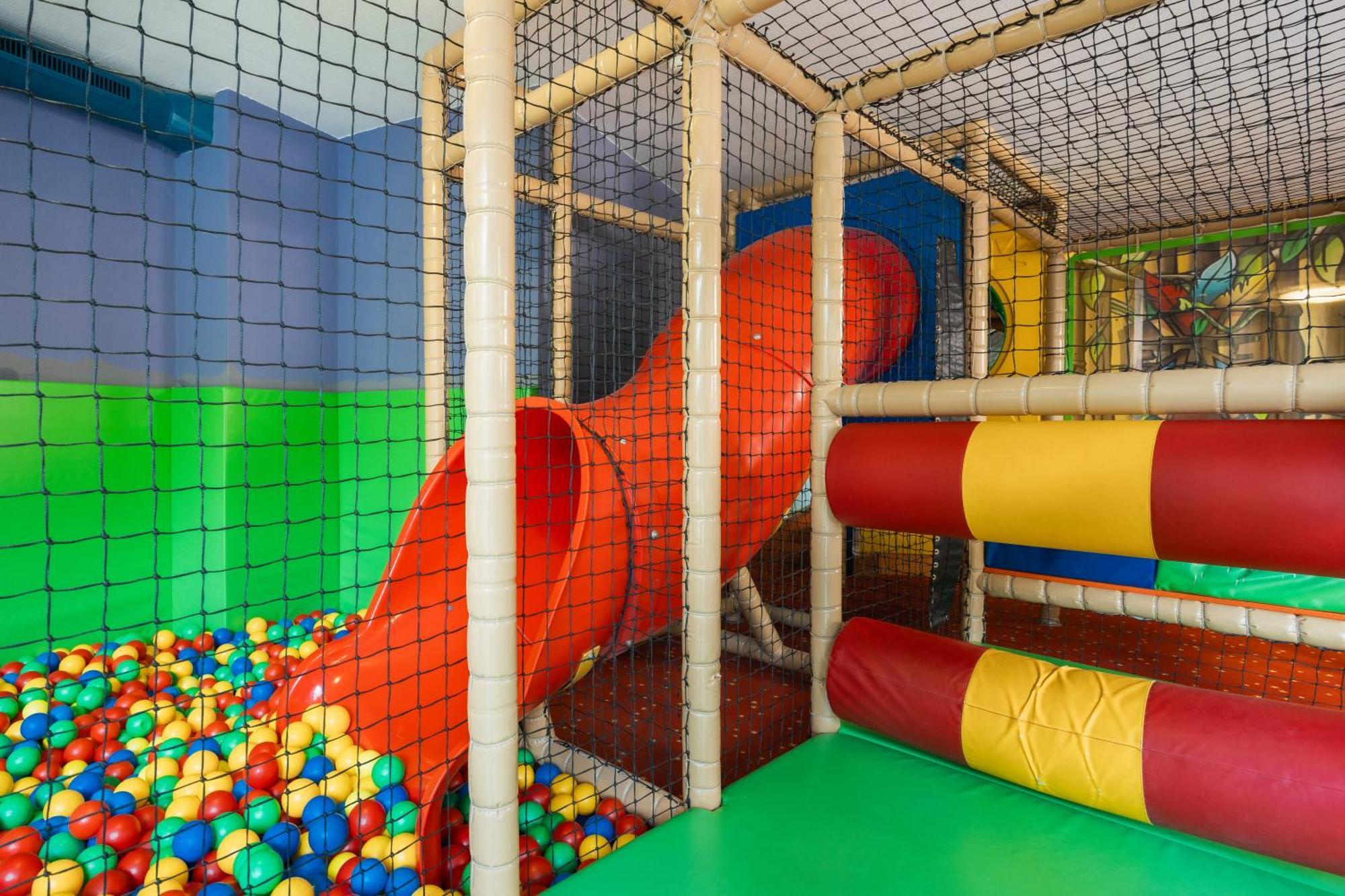 Neueroeffnung Miaflor Familien- & Aktivresort ريد إم أوبيرينتال المظهر الخارجي الصورة
