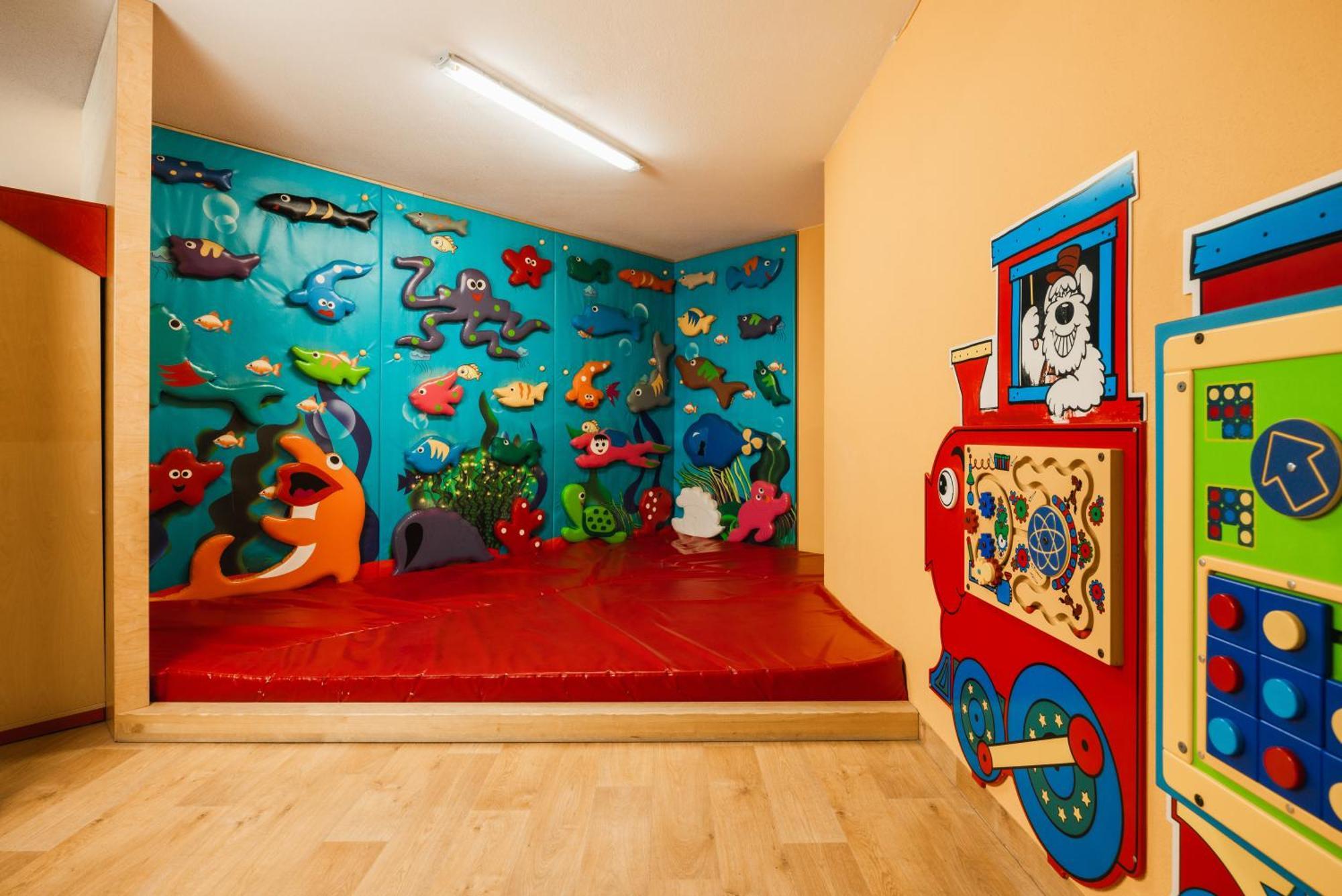 Neueroeffnung Miaflor Familien- & Aktivresort ريد إم أوبيرينتال المظهر الخارجي الصورة